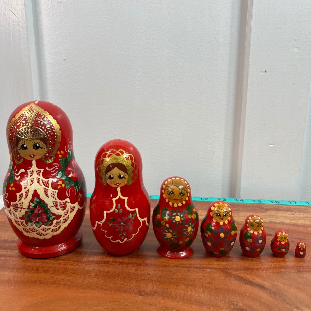 Vintage Russian Matryoshka Nesting Dolls Red Floral Hand Painted 7 Piece Set
